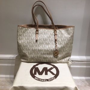 MICHEAL KORS BAG!!!